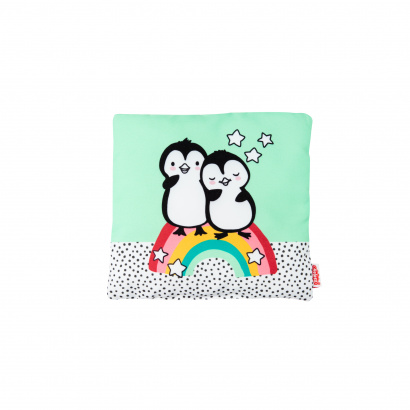 heless_1000_a_pinguin_kissen_front_rgb